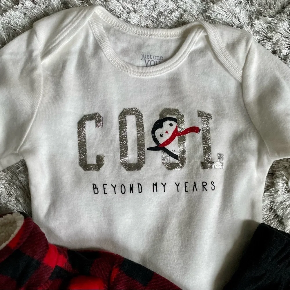 Carter’s NWT Baby 3 Piece Matching Set Size 6 Months